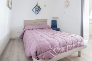 Apartment, Patio, Sea View | Travel cot, free WiFi, bed sheets - Casa Di Bruna Seaview Garden Albenga (Bezzo)
