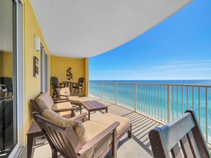 Terrace/patio - ☀️Gulf FRONT-Pools+Hot Tub-Beach Service-Emerald Isle 1406☀️ (Panama City Beach)