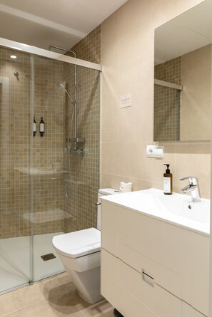 Shower, hair dryer, towels - Souvirón de Torres I (Málaga)