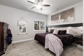 4 chambres, fer et planche à repasser, lit de bébé portatif