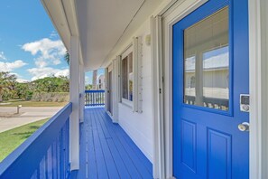 Exterior detail - Flamingo Bayou A (Fort Myers Beach)