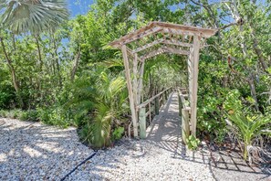 Casa, varias camas (Flamingo Bayou A Left Side) | Áreas de la propiedad