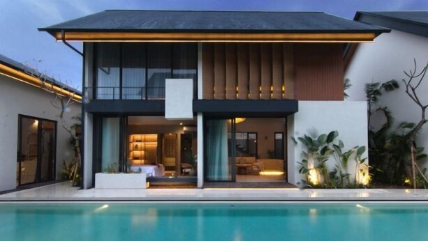 A modern two-story house with a swimming pool in front. - Umahan Sanur (Bali)