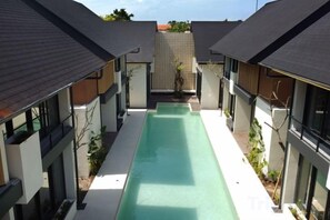 Unclassified image, 2 of 12, button - Umahan Sanur (Bali)