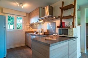 Refrigerador, microondas, horno y lavavajillas 