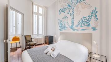 2 chambres, fer et planche à repasser, Wi-Fi gratuit, draps fournis