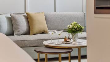 Junior Suite | Premium bedding, in-room safe, laptop workspace, blackout drapes