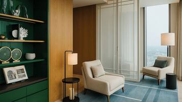 Couples treatment room(s), sauna, hot tub, steam room, massages