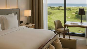 Premium bedding, in-room safe, laptop workspace, blackout curtains