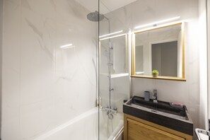 Kostenlose Toilettenartikel, Haartrockner
