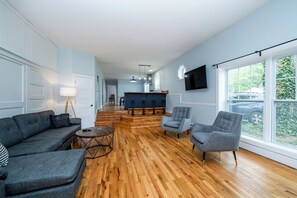 Télévision, cheminée