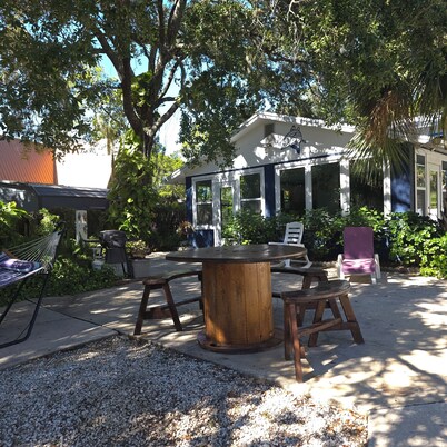 Weeki Wachee, Florida Entire Home on Natural Spring - 2 Bed 2 Bath