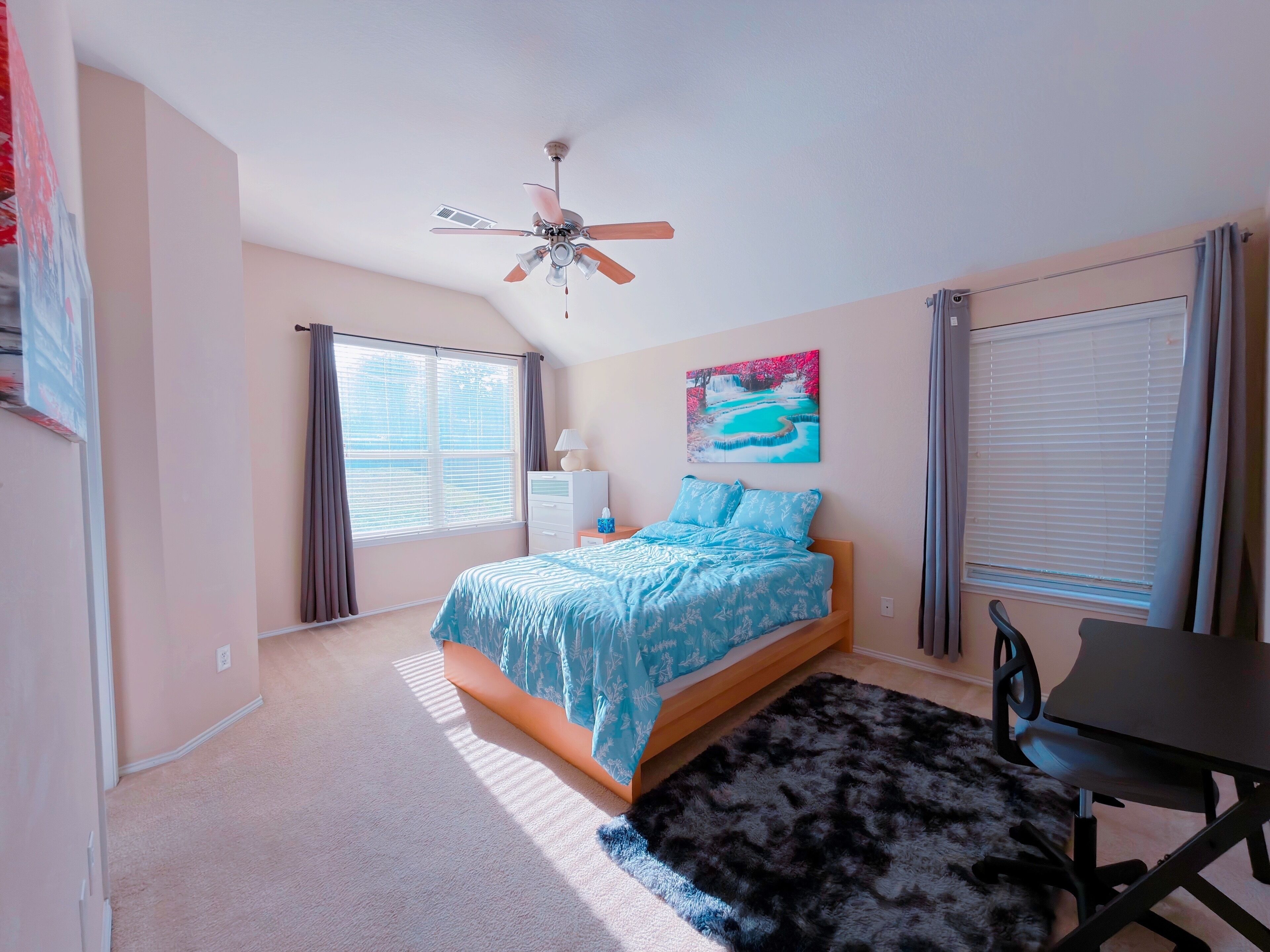 5 室のベッドルーム、アイロン / アイロン台、WiFi、ベッドシーツ