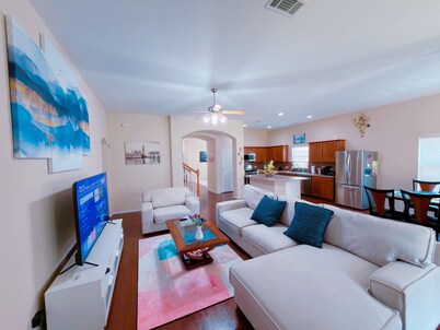 Spacious Family Home - 5BR Sleeps 12 - Near Dallas