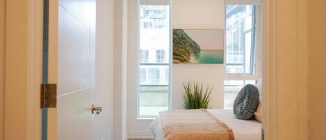 1 bedroom, internet, bed sheets