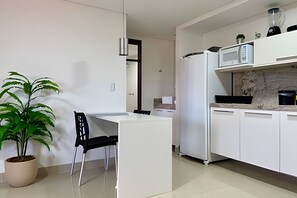 Basic Apartment | Dining - Gold Flat  (João Pessoa)