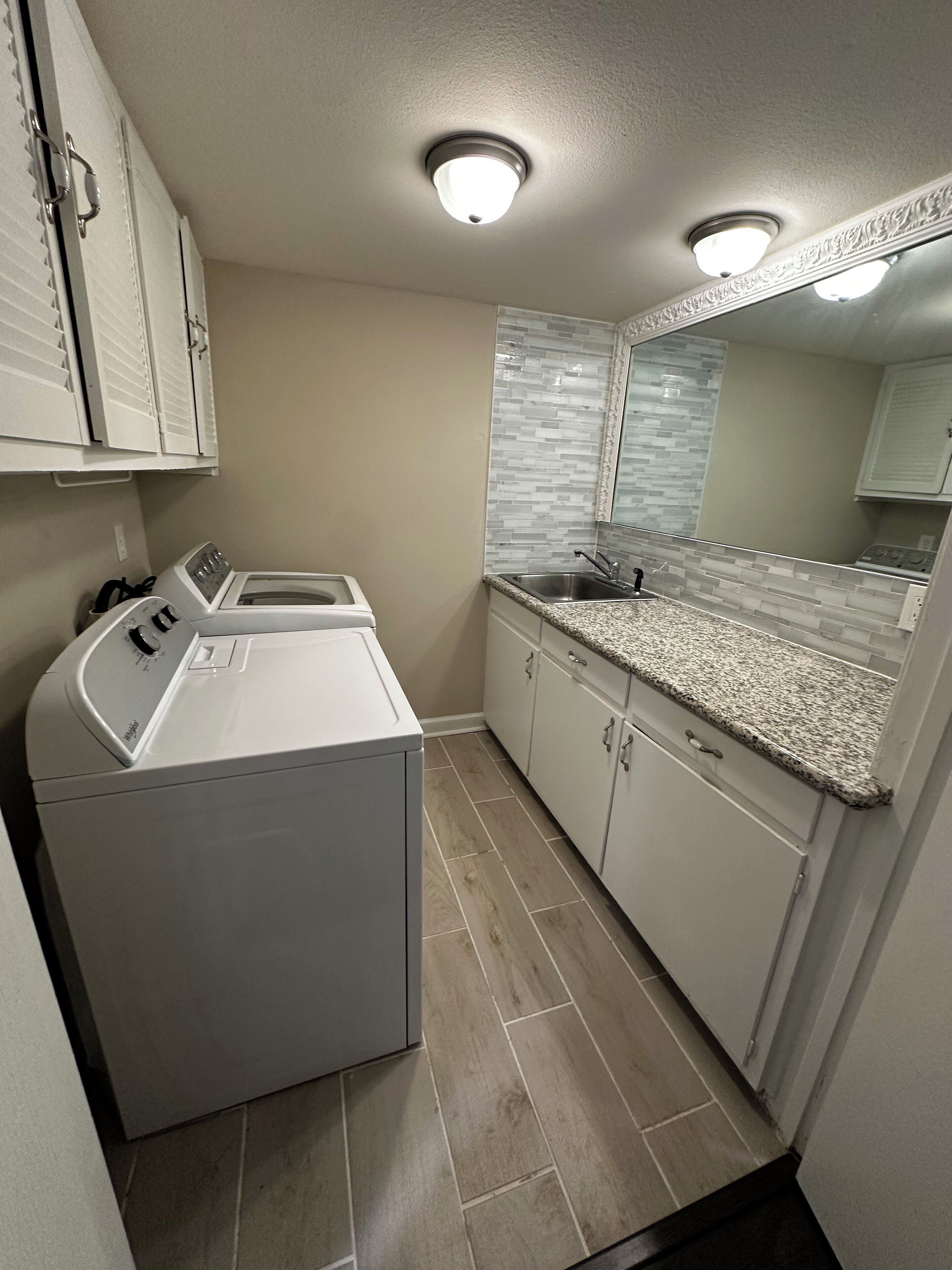 Mikrowelle, Ofen, Herdplatte, Geschirrspüler