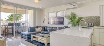 Boardwalk Bliss Explore the Lively Mindarie Marina