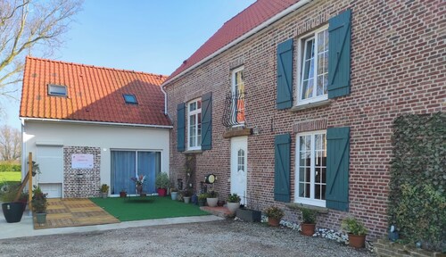 L'essentiel en campagne (Calais) Farmhouse 10 minutes from the beach! Private Parking!