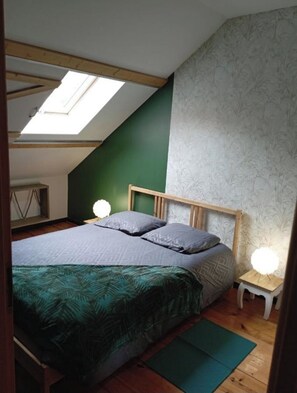 2 chambres, lit parapluie, Wi-Fi gratuit, draps fournis