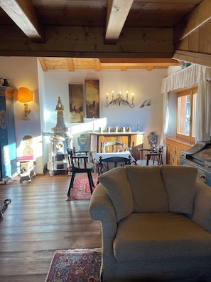 Smart TV - 360-DEGREE PANORAMIC ATTIC IN THE PEARL OF THE DOLOMITES (Cortina d'Ampezzo)