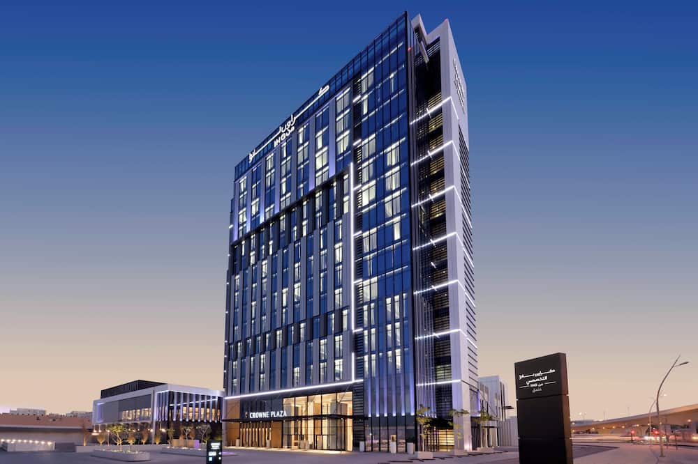 Crowne Plaza Riyadh Al Takhassusi By IHG
