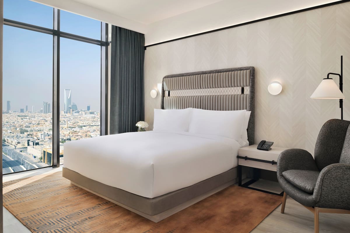 Minibar, in-room safe, individually decorated, individually furnished