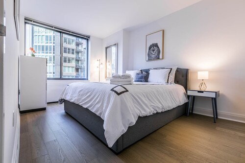 Fully Furnished 1BR in Murray Hills