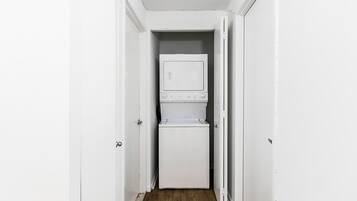 Apartment, Smoking | 2 bedrooms, Internet