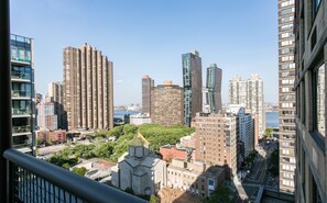 Apartment | 2 bedrooms - Bright 2 Bedrooms 2 Bathrooms Unit With Balcony (New York)