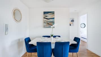 Apartment | 2 bedrooms, Internet