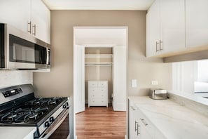 Apartment | Internet - Gorgeous Studio Apartment (New York)