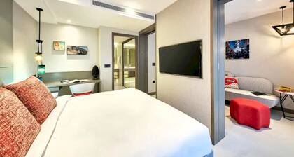 Beautiful 1 Bedroom Apt Prime Location in Singapore