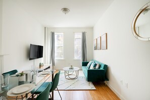 Apartment | 1 bedroom, Internet - Contemporary 1 Bedroom Apartment in NYC (New York)