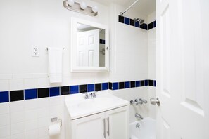 公寓 | 1 間臥室、網路服務