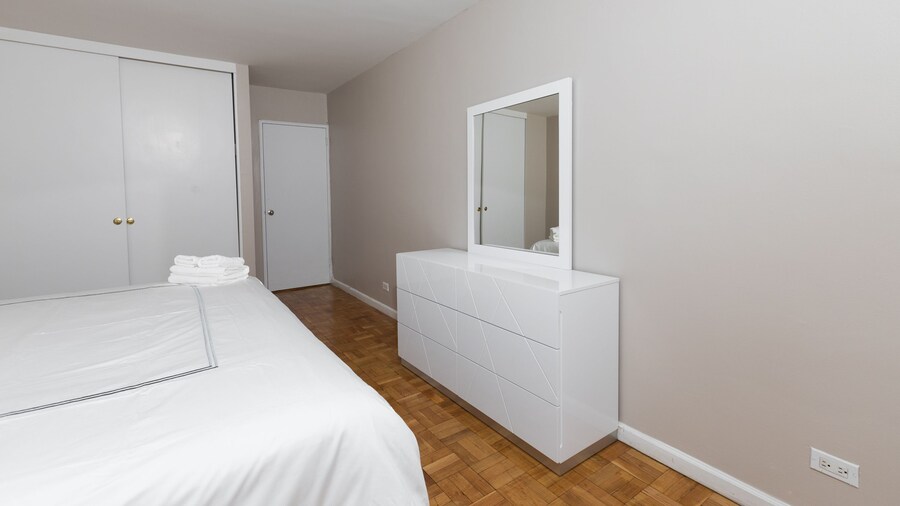 2 Bed Apt Ideally Located in UES of Manhattan