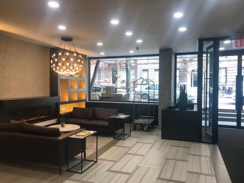 2 Bed Apt Ideally Located in UES of Manhattan