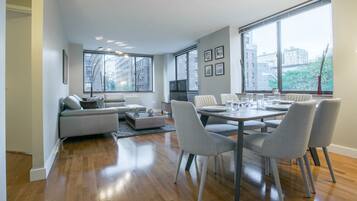 Apartemen | 2 kamar tidur dan internet