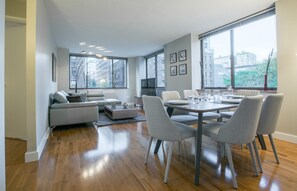 公寓 | 2 間臥室、網路服務