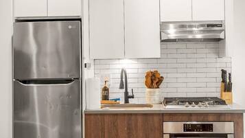 3 bedrooms, Internet