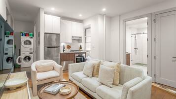 3 bedrooms, Internet