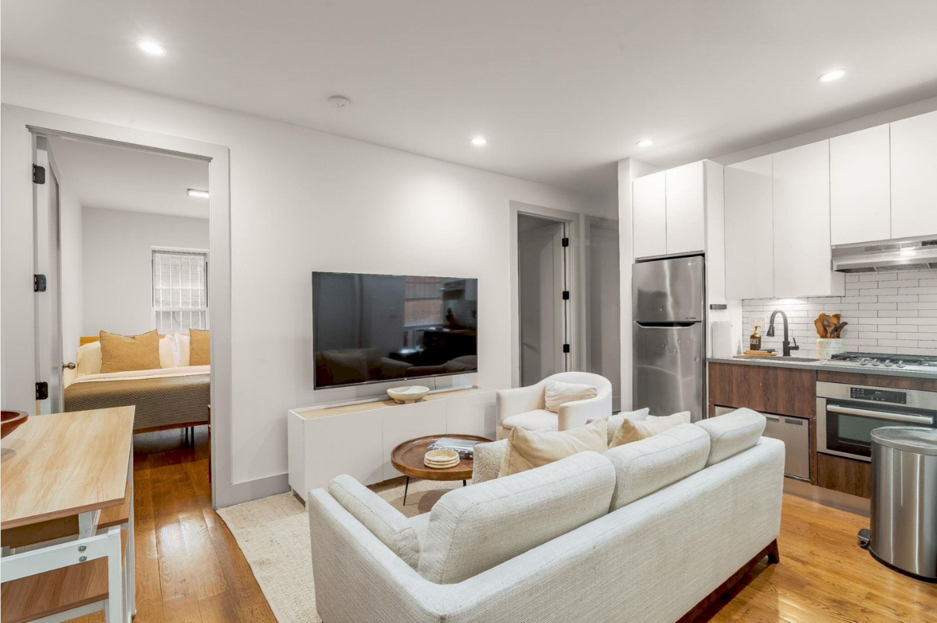 Apartemen | 3 kamar tidur dan internet