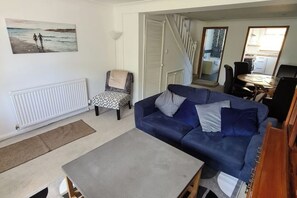 Living area - The Nook - Explore Hastings (Hastings)