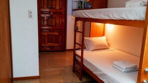 Family Apartment, Multiple Beds, Refrigerator - Estudio Montblanc (Sierra Nevada)