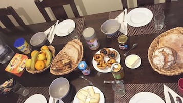 Free daily full breakfast