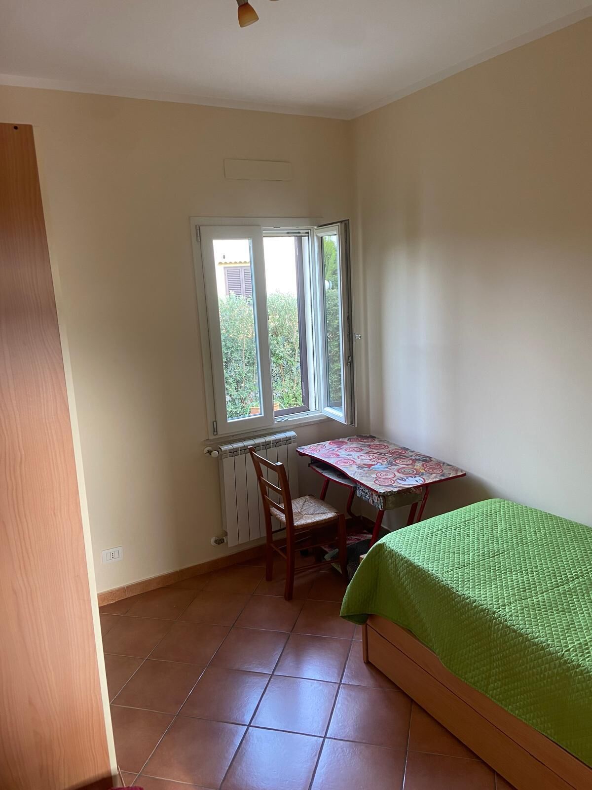 2 bedrooms, iron/ironing board