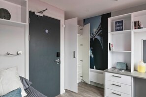 Single Room, Non Smoking | Wi-fi percuma, cadar katil 