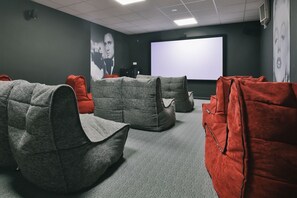 Lobby sitting area - Student Only Samuel Tuke (York)