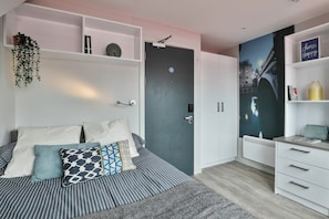 Single Room, Non Smoking | Wi-fi percuma, cadar katil 