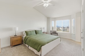 5 bedrooms, WiFi, bed sheets - Mountain Haven Family Comfort Meets Scenic Calm (Provo)